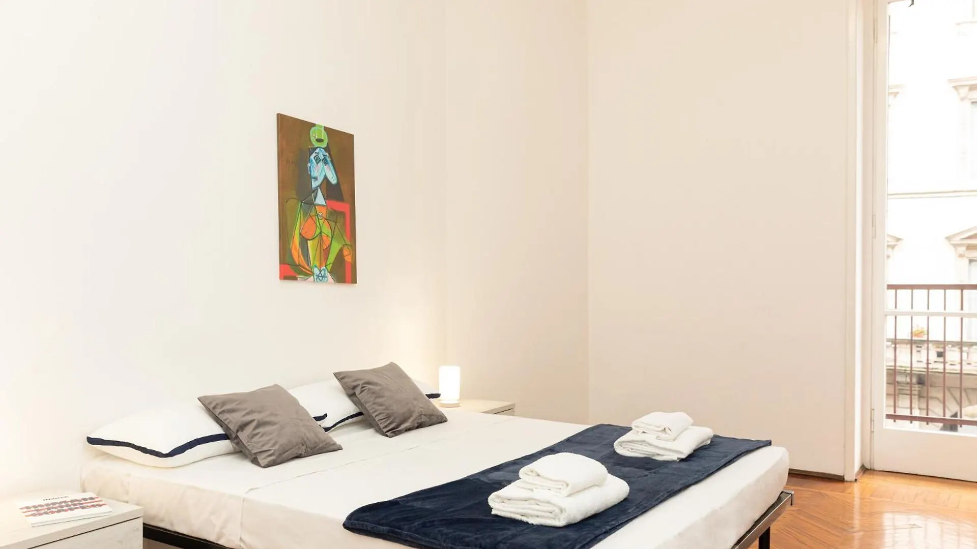Picasso - Spacious Exclusive Apartment Milán
